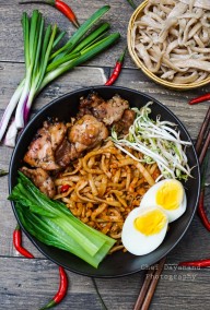 Spicy gouchjong handcut Noodles with Grilled chicken Recipe