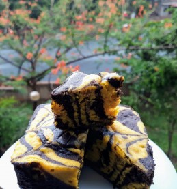Eggless Mango choco marble cake Recipe
