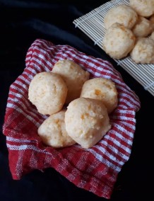Brazilian Cheese Bread (PAO DE QUEIJO) Recipe