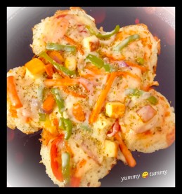 Instant Rava Idli Pizza Recipe