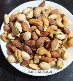 Roasted Salted Dry fruits or nuts