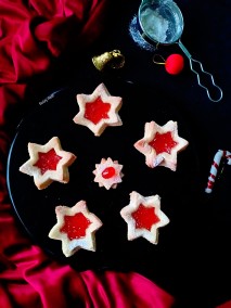 Linzer cookies