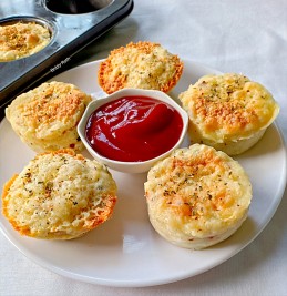Cheesy veggies muffin scones Recipe