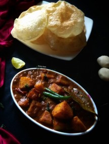 Bengali Luchi aloo'r dom Recipe