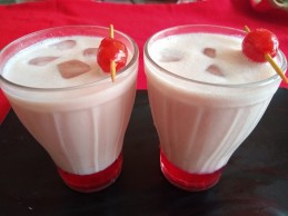STRAWBERRY BANANA SMOOTHIE RECIPE