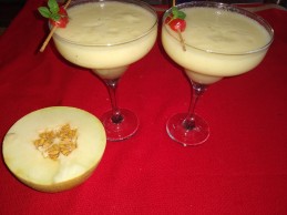 MUSKMELON BANANA SMOOTHIE RECIPE
