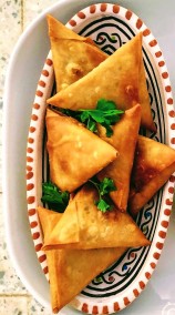 CHICKEN SAMOSAS WITH LEBANESE FLAVOUR