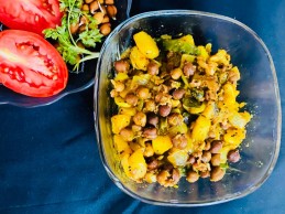 MASALA BLACK CHICKPEAS  WITH POTATOES