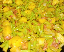 Long Green Beans And Potato Masala