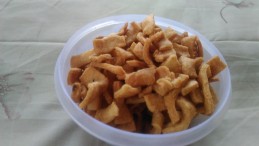 Suji Namakpara Recipe