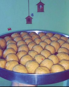 Besan ke Laddu Recipe