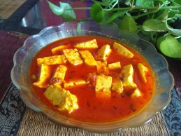 KASHMIRI RED PANEER CURRY RECIPE