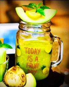 Avocado and Lime Green Tea Smoothie Recipe