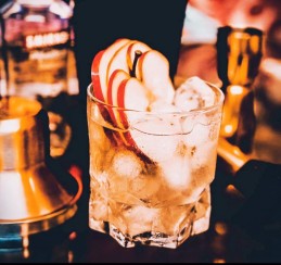 Chamomile iced tea with apple Recipe