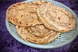 Pavbhaji Flavour Lachcha Paratha Recipe