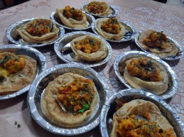 Poori wale alloo