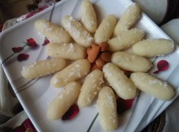 Semolina Chamcham