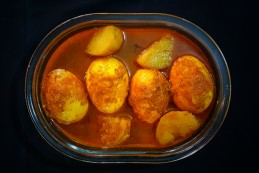 Dim Aloo Doi Jhol ( Egg Potato cooked in curd based curry)