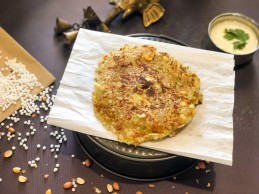 Sabudana Thalipeeth Recipe