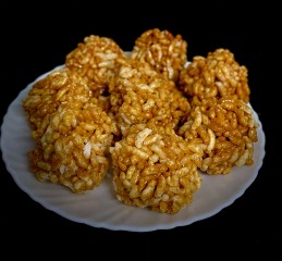 Puffed Rice Jaggery Laddu Recipe