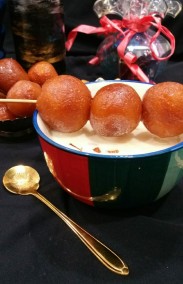 Gulabjamun Fondue Recipe