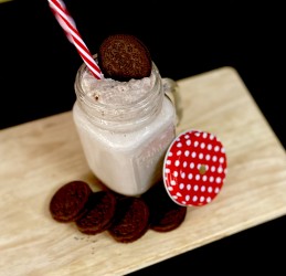 OREO MILK SHAKE RECIPE