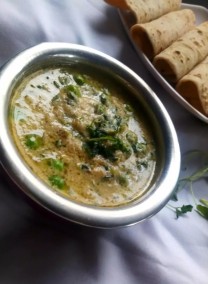 Methi matar malai