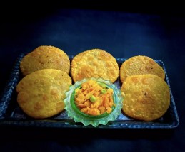 Aalu Matar ki Poori Recipe