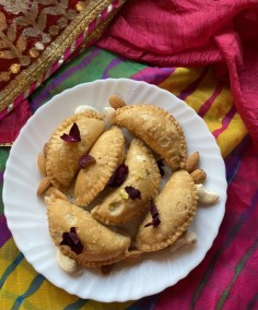 Mawa Gujiya Recipe