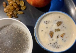 Apple Oats Chia Smoothie Recipe