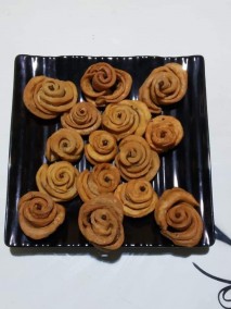Rose Shaped Mathri/ Mathi Recipe