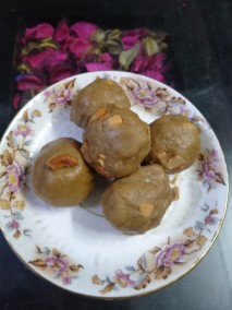 Ragi Ladoo