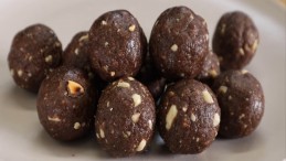 Healthy Finger Millet Laddu Recipe