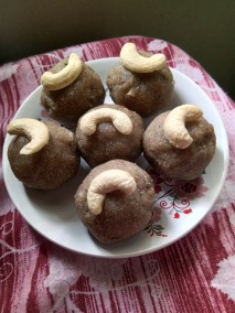 Jowar Flour-Gram Flour Laddoo Recipe