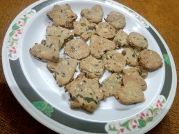 Bajra crackers with sesame seed Recipe