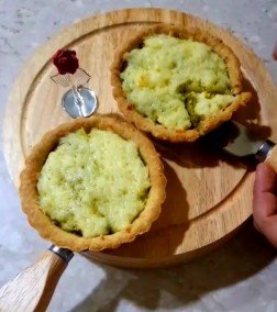 Jowar Tarts with Palak paneer Recipe