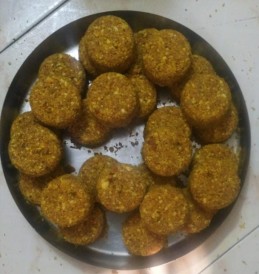 Jasmine rice and coconut laddu Recipe