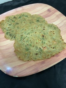 Jowar garlic liquid Paratha Recipe