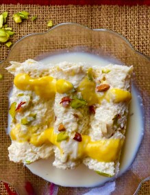 Mango Rabdi Roll Recipe