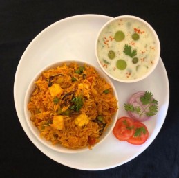 PANEER BRIYANI RECIPE SERVED WITH GRAPES RAITA Recipe