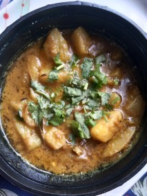 Fenugreek Leaves Curd Potato Curry Recipe