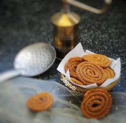Instant Wheat Flour Bajra Chakli Recipe