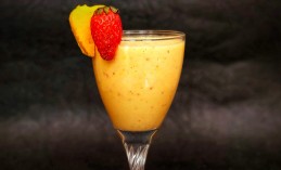 strawberry peda lassi Recipe