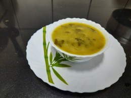 Masoor dal pui saag soup Recipe