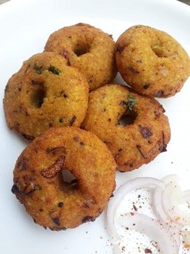 Hot leftover rice vada recipe