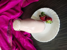 Vegan strawberry shake recipe