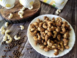 Baked honey-pepper cashews recipe