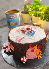TREE STUMP CAKE IN RED VELVET  WITH BLUEBERRY COMPOTE(EGGLESS) RECIPE