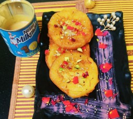 Milkmaid Moong dal Malpua