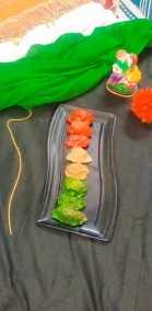 Tricolour momos